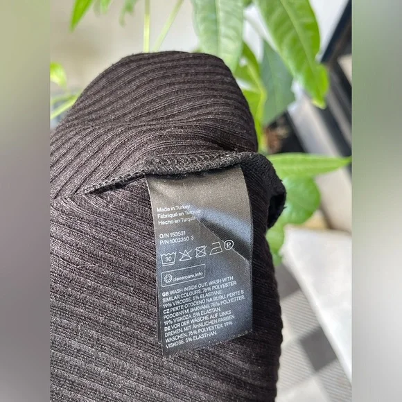 ☘️ H&M Midi Polo Shirt Ribbed Knit Dress with Short sleeves and Side Slit i… - Picture 13 of 15